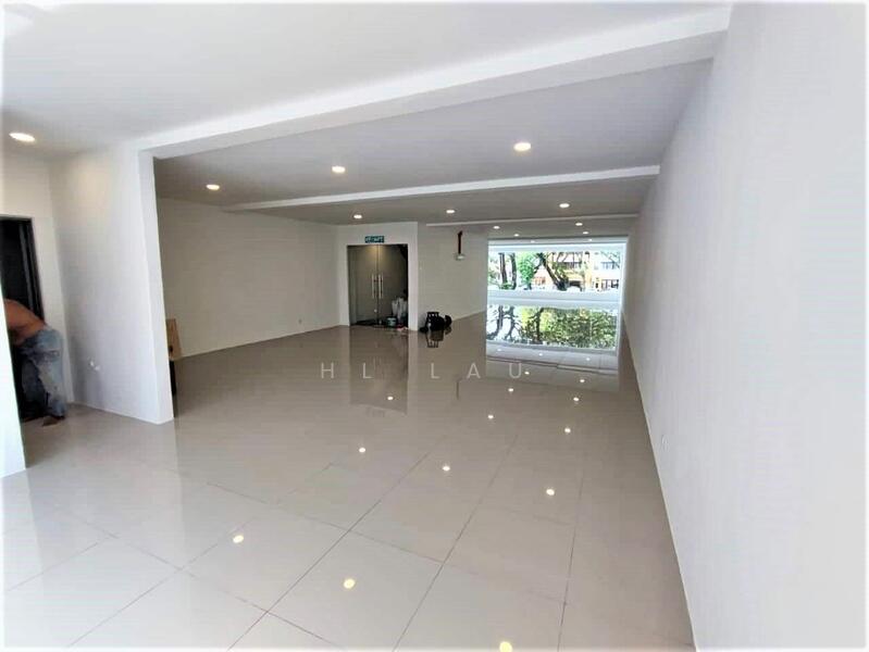 For Rent - 2nd Floor Renovated Shop Office @ Jalan Kenari 6 Bandar Puchong Jaya