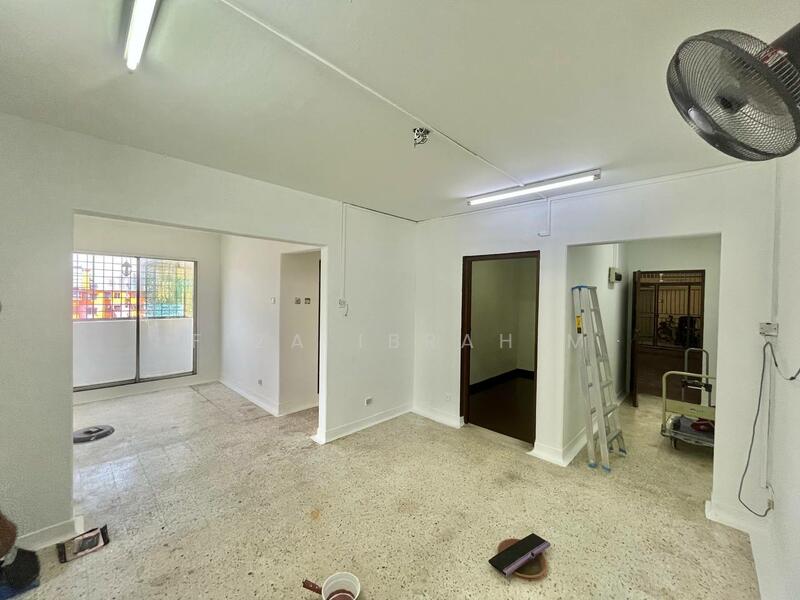 Untuk Dijual - Menara Merak Kayangan