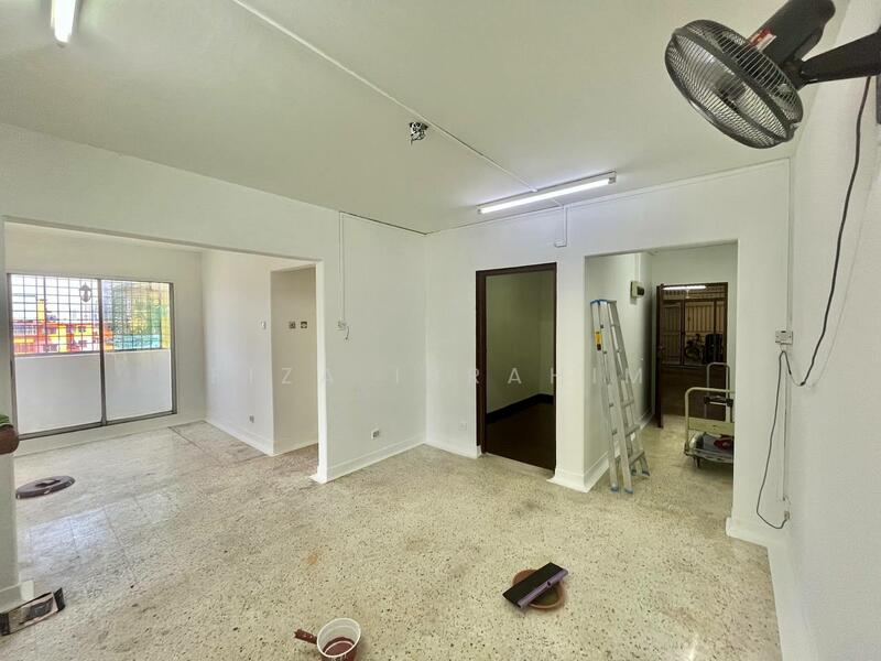 Untuk Dijual - Menara Merak Kayangan