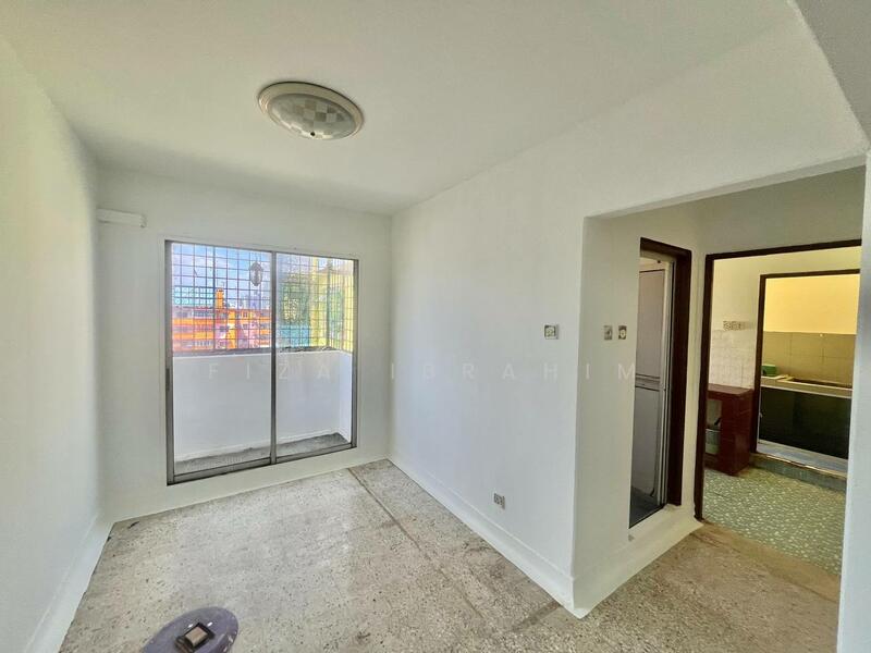 Untuk Dijual - Menara Merak Kayangan