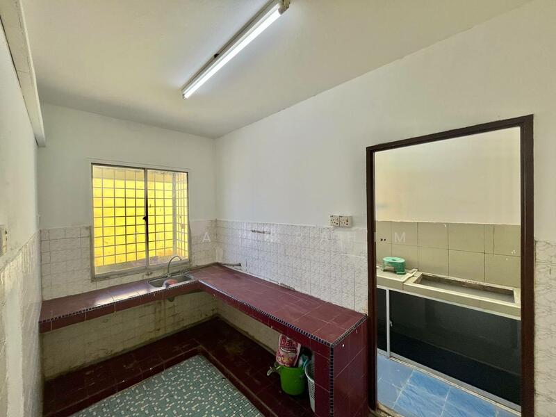 Untuk Dijual - Menara Merak Kayangan