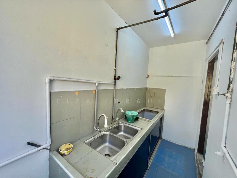 Untuk Dijual - Menara Merak Kayangan