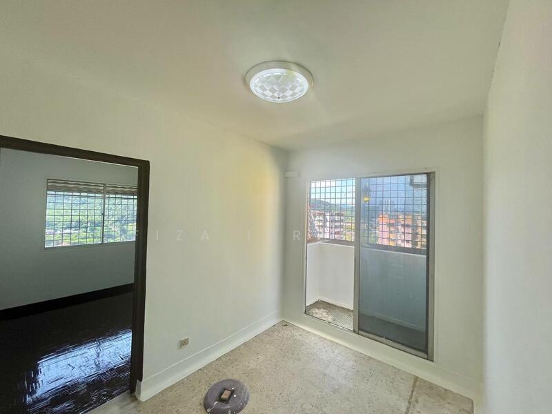 Untuk Dijual - Menara Merak Kayangan