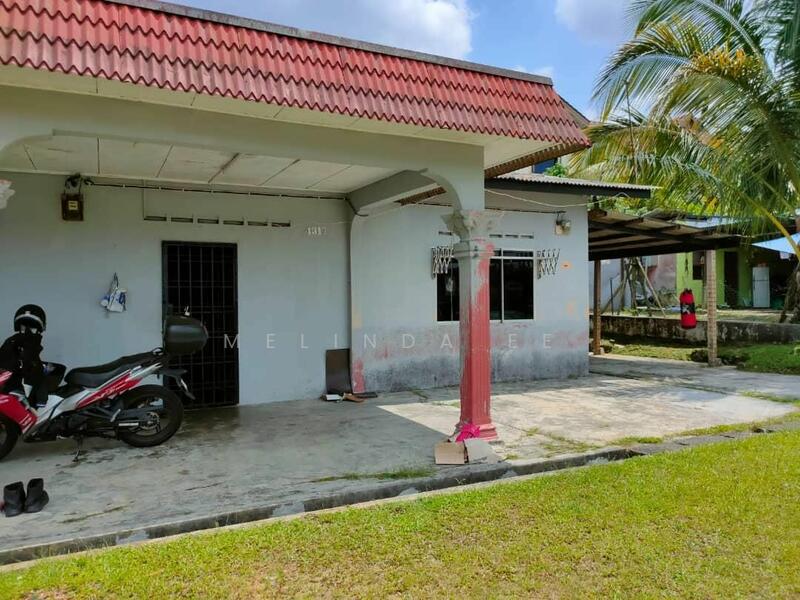 Untuk Dijual - Johor Bahru Taman Kempas Baru Beautiful 1 Storey Bungalow 4bed