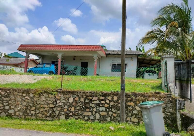 Untuk Dijual - Johor Bahru Taman Kempas Baru Beautiful 1 Storey Bungalow 4bed