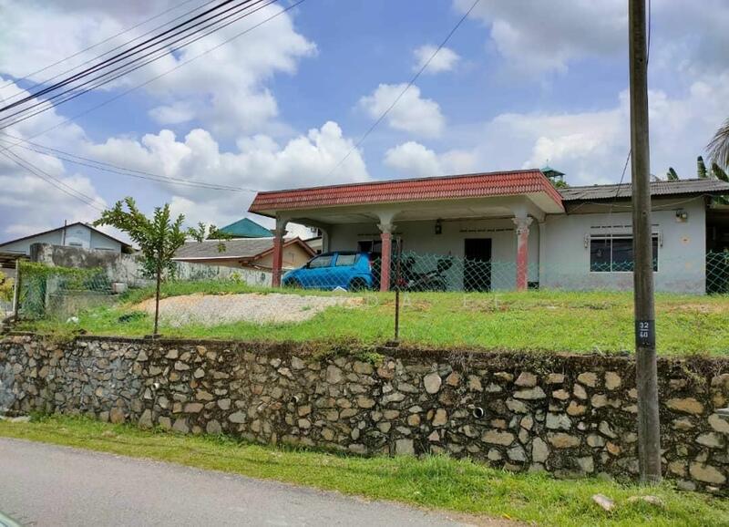 Untuk Dijual - Johor Bahru Taman Kempas Baru Beautiful 1 Storey Bungalow 4bed