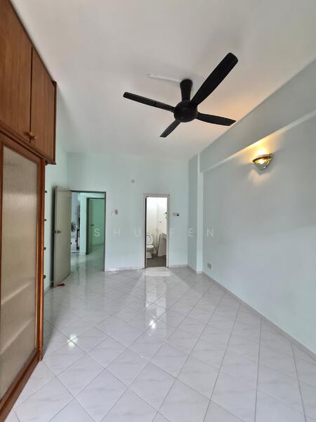 For Sale - Leader Garden