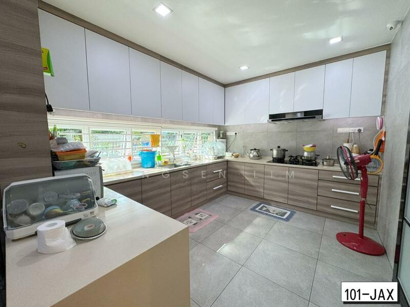 For Sale - DELORA BANDAR BUKIT RAJA KLANG DELORA