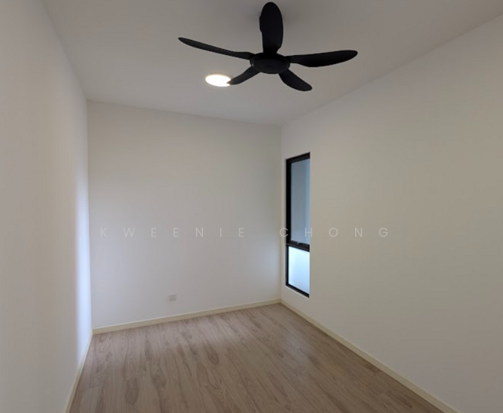 For Sale - Emerald 9