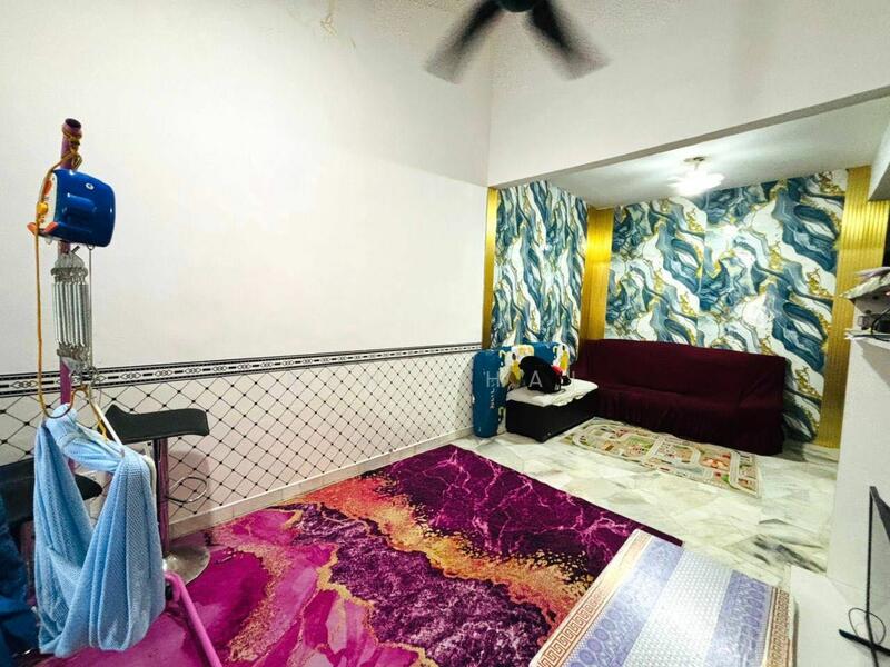 For Sale - Taman Kempas