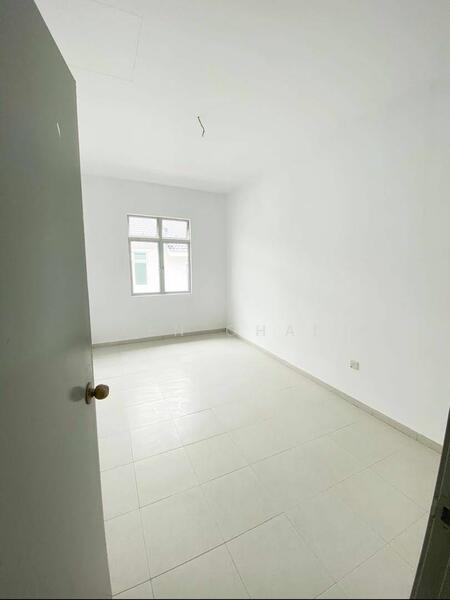 Untuk Dijual - double storey terrace@ scientex utama senai
