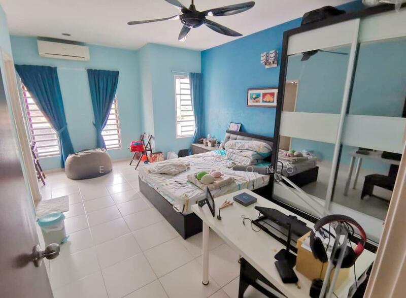 For Sale - SETIA PEARL ISLAND JALAN NURI BAYAN LEPAS SUNGAI ARA 3 STOREY TERRACE