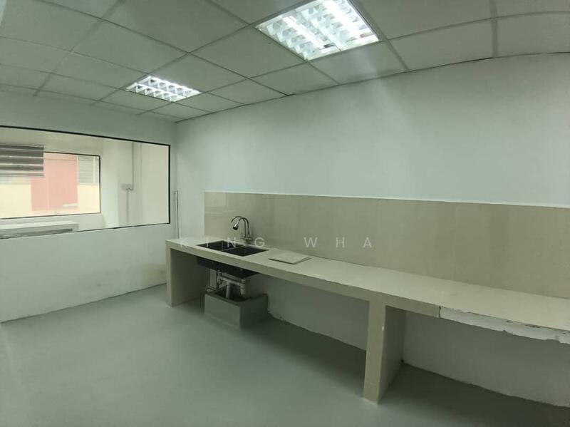 For Rent - taman sri rampai 2nd floor office . actual photos . walk up . 20x70 . no lift