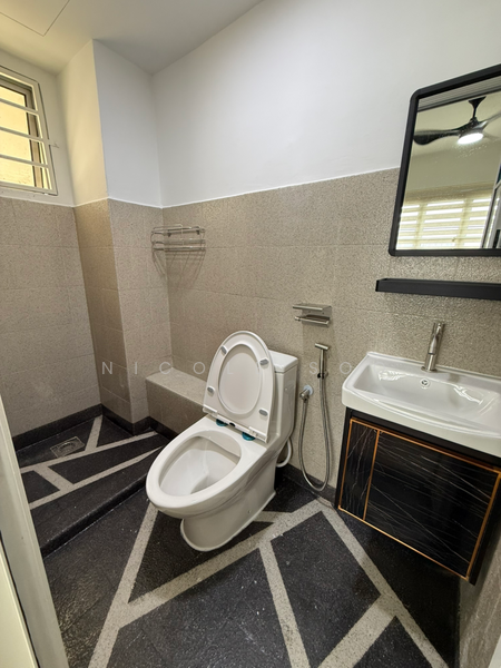 Untuk Disewa - Danau Idaman