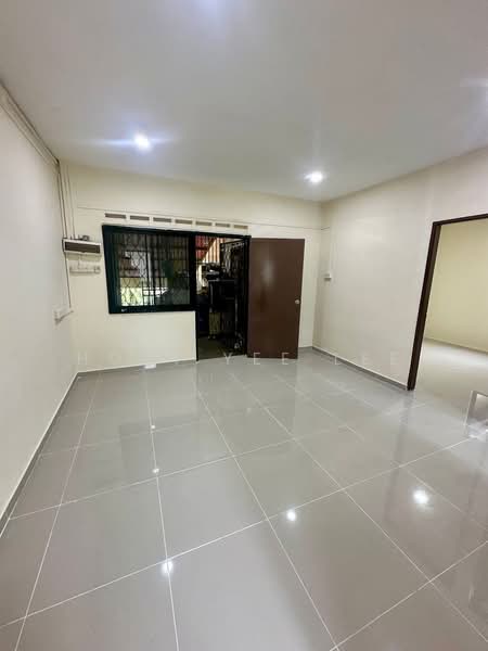 Flat for Sale at Flat Bandar Selesa Jaya @ Jalan Silat Gayong - Hooi Yee Lee - PropertyGuru.com.my