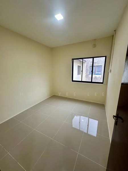 Flat for Sale at Flat Bandar Selesa Jaya @ Jalan Silat Gayong - Hooi Yee Lee - PropertyGuru.com.my