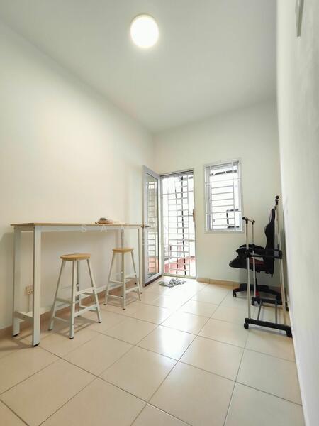 For Rent - Taman Daya