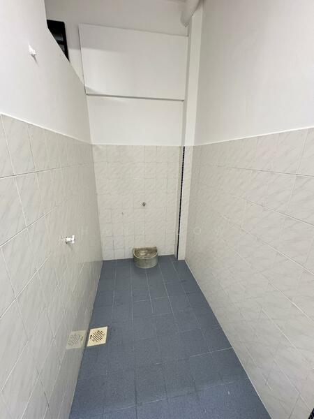 For Rent - (Fully Renovated + Extended) Ground floor Shop @ Bkt Serdang, Seri Kembangan