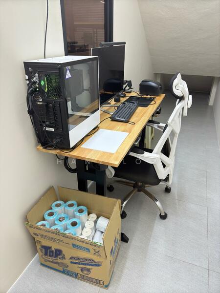 For Rent - (Fully Renovated + Extended) Ground floor Shop @ Bkt Serdang, Seri Kembangan