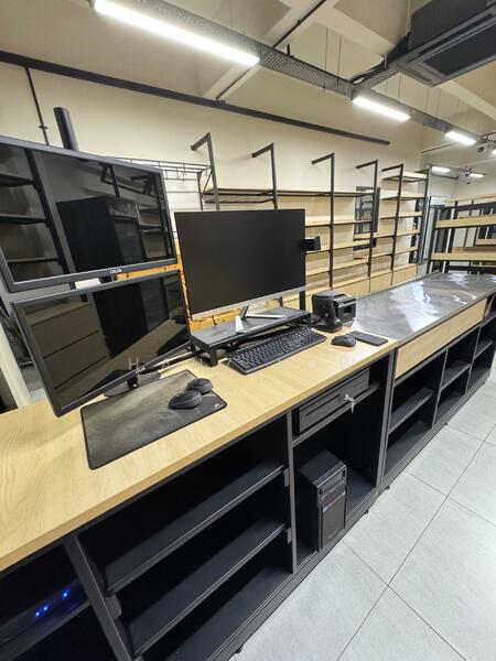 For Rent - (Fully Renovated + Extended) Ground floor Shop @ Bkt Serdang, Seri Kembangan