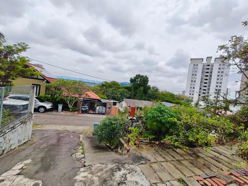 Untuk Dijual - Jalan Tani @ Larkin Lama