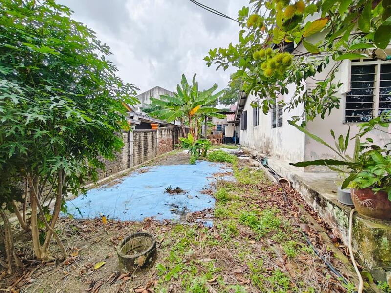 Untuk Dijual - Jalan Tani @ Larkin Lama