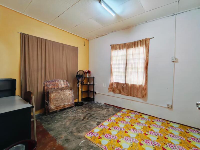 Untuk Dijual - Jalan Tani @ Larkin Lama