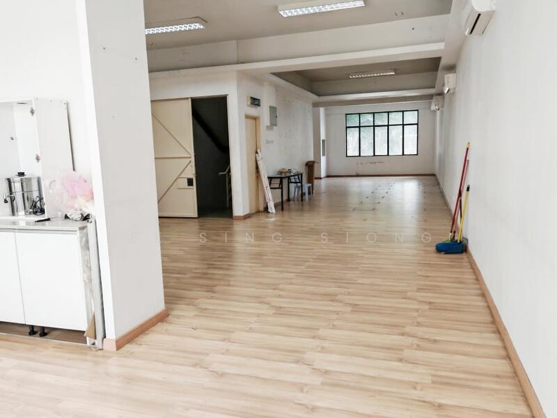 For Rent - (Main Road) Pusat Komersial TSB Seksyen U20 Sungai Buloh
