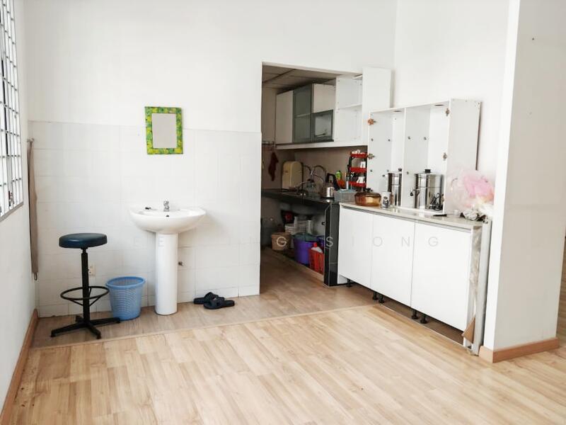 For Rent - (Main Road) Pusat Komersial TSB Seksyen U20 Sungai Buloh