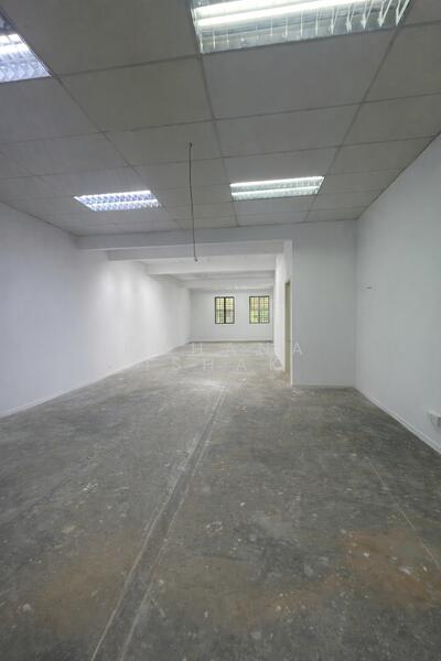 Untuk Disewa - 2 Storey SHOPLOT AZZAHARAH SINAR ALAM, Puncak Alam