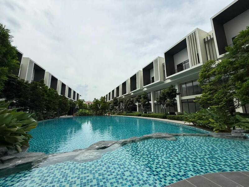 For Rent - Alstonia Hilltop Homes @ BRP