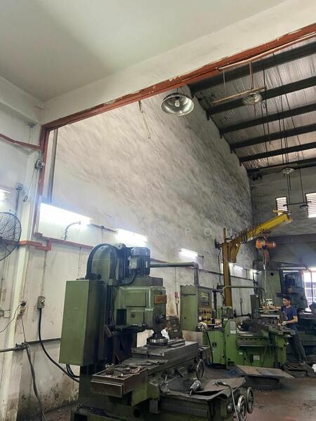 For Rent - Terrace factory at Kawasan Perindustrian Mount Austin