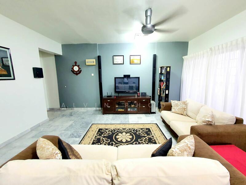 Untuk Disewa - Pertiwi Indah