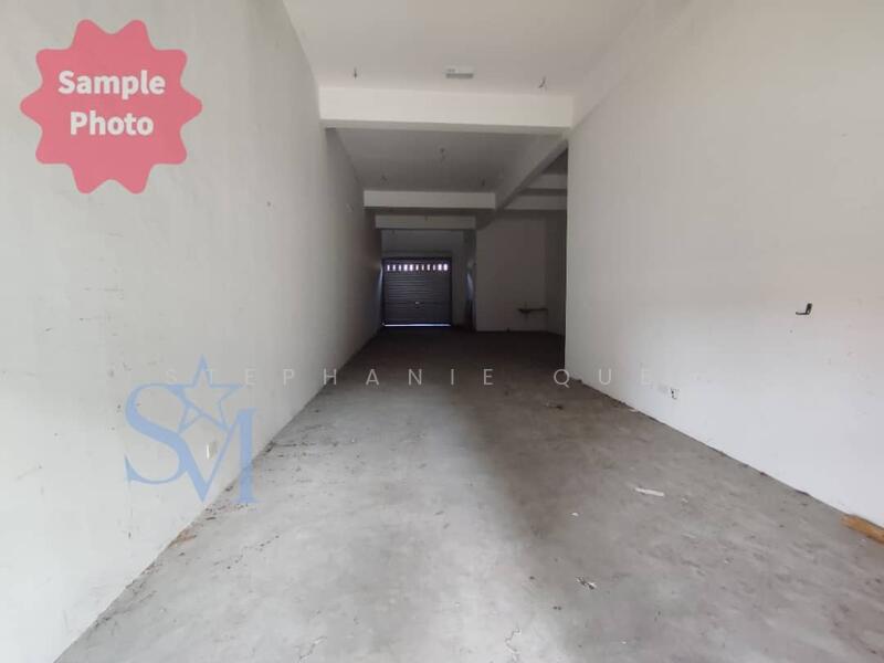 For Rent - 2 Storey Corner Shop Lot-Subang