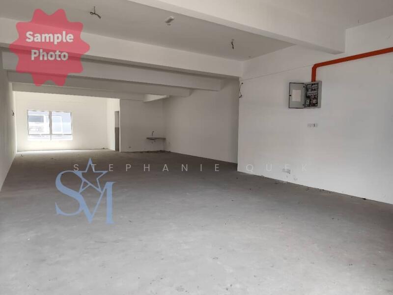For Rent - 2 Storey Corner Shop Lot-Subang