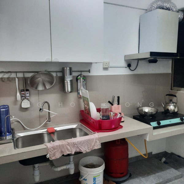 For Rent - Koi Tropika