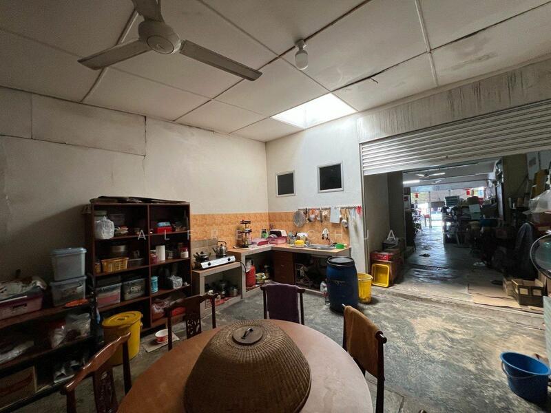 For Sale - Shop at Batu Kawa