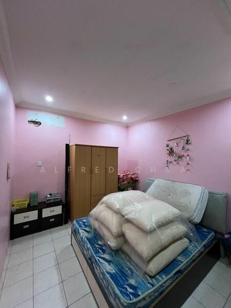 For Sale - Shop at Batu Kawa