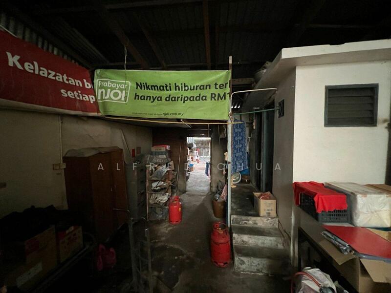 For Sale - Shop at Batu Kawa