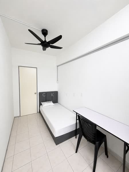 Condominium for Rent at Vista Komanwel A - CK Yee - Bedroom - PropertyGuru.com.my