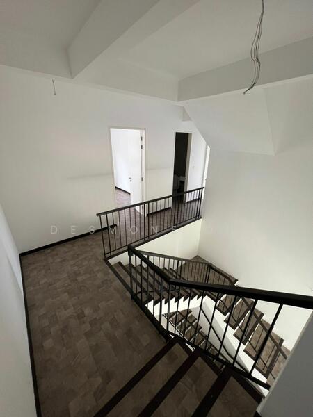 Untuk Dijual - 3.5-storey Terraced House at Bukit Serdang