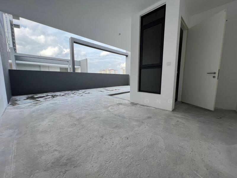 Untuk Dijual - 3.5-storey Terraced House at Bukit Serdang