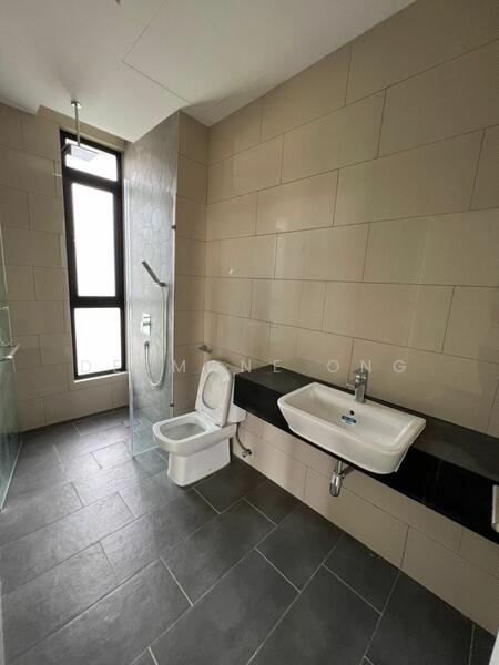 Untuk Dijual - 3.5-storey Terraced House at Bukit Serdang