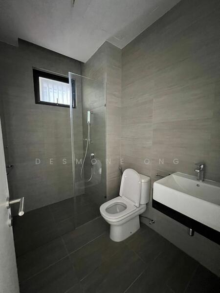 Untuk Dijual - 3.5-storey Terraced House at Bukit Serdang