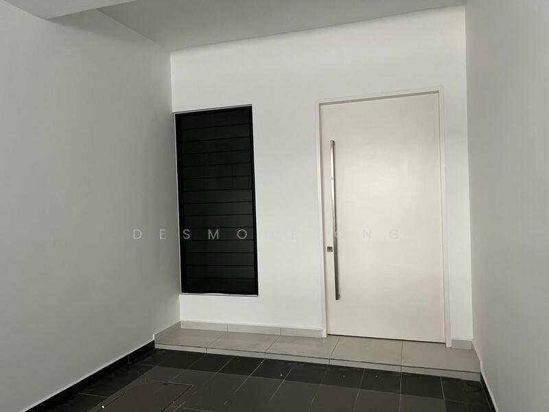 Untuk Dijual - 3.5-storey Terraced House at Bukit Serdang