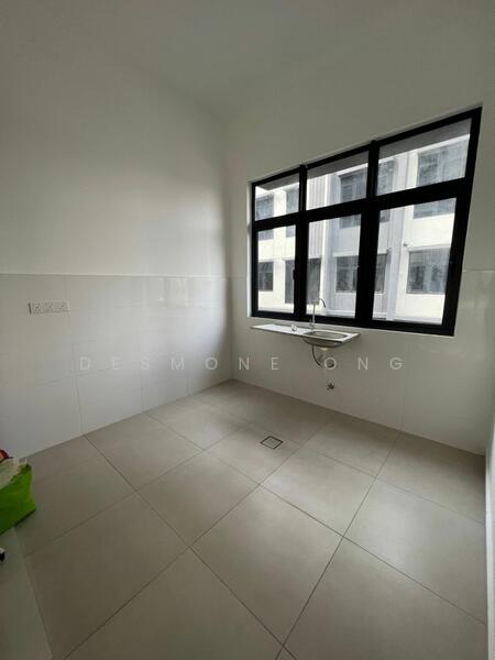 Untuk Dijual - 3.5-storey Terraced House at Bukit Serdang