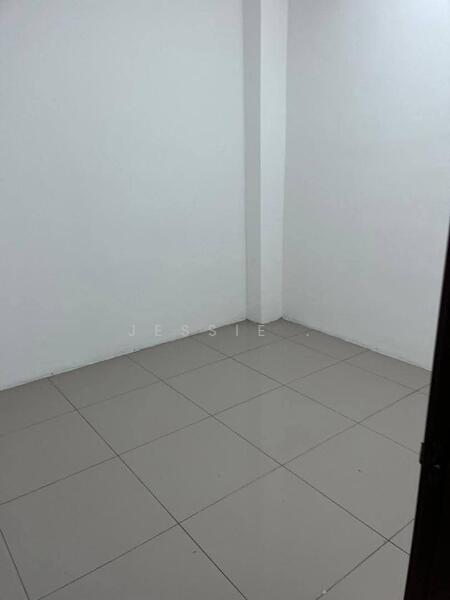 Untuk Dijual - Menglembu Bestari