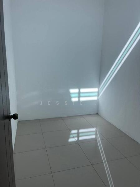 Untuk Dijual - Menglembu Bestari