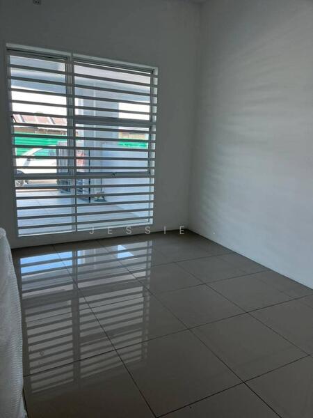 Untuk Dijual - Menglembu Bestari