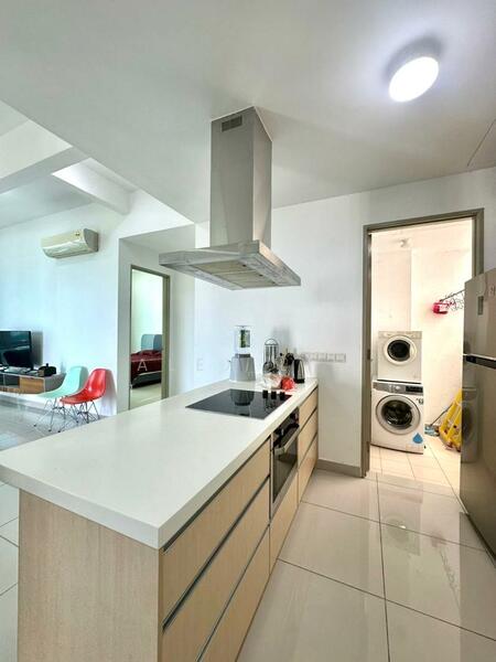 Untuk Disewa - Southbay Plaza